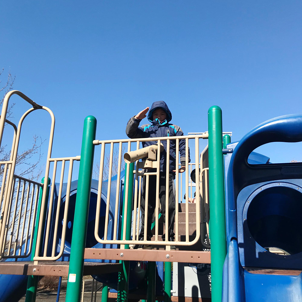 czym są place zabaw metalowe