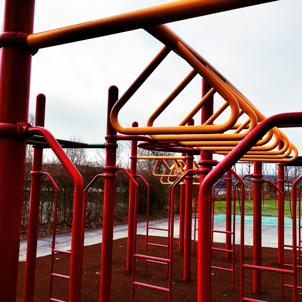 place zabaw metalowe przykłady