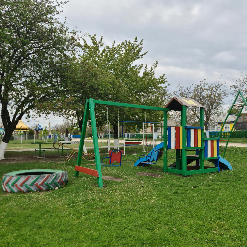 Czym są osiedlowe place zabaw