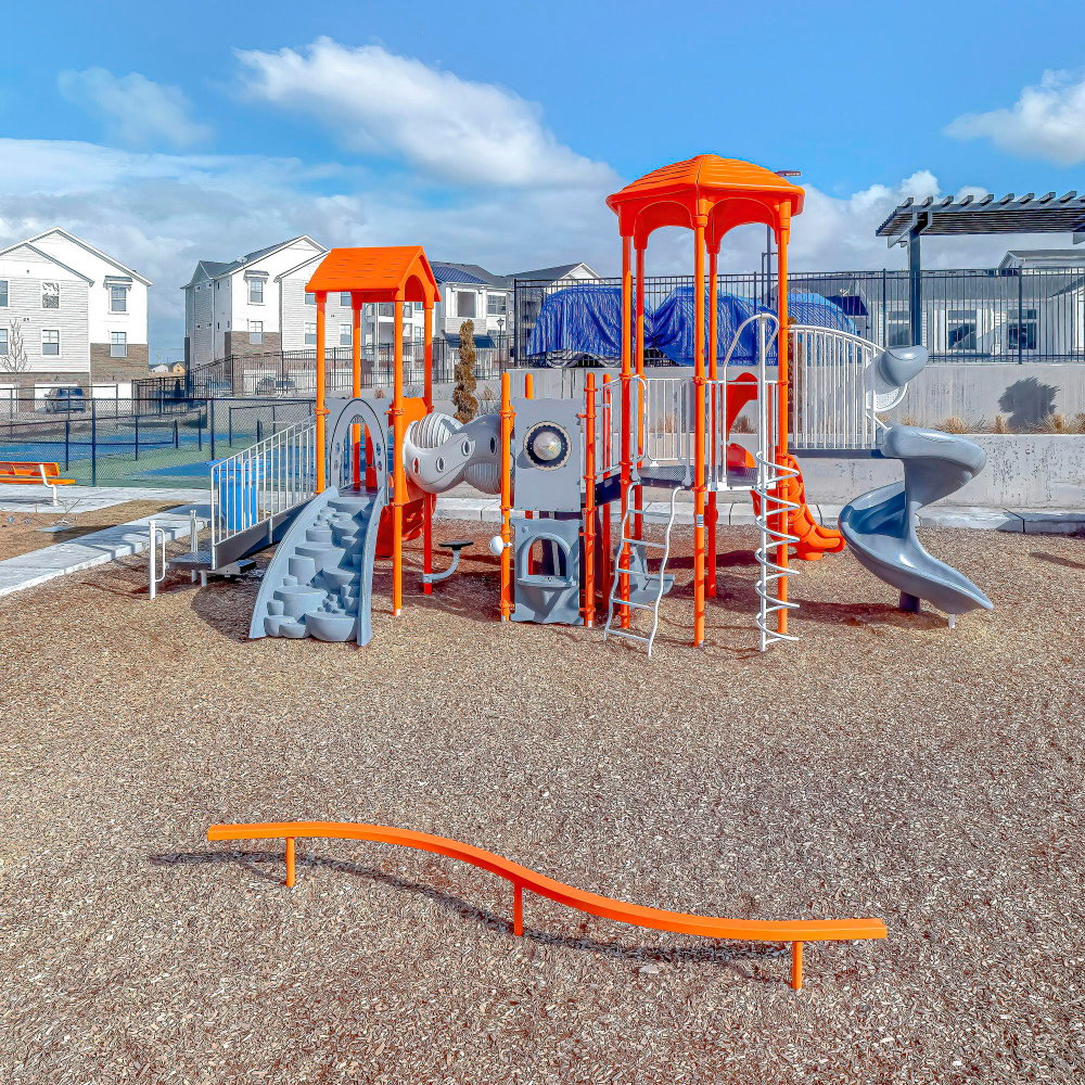 Jak zapewnić funkcjonalność i estetykę osiedlowych plac&oacute;w zabaw