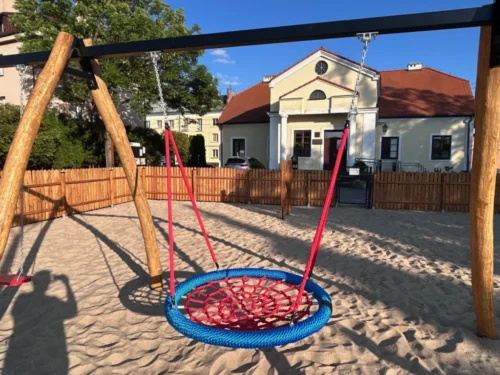 warka jablkowy plac zabaw 11
